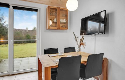 Houstrup House | Cozy Home In Nørre Nebel With Wifi