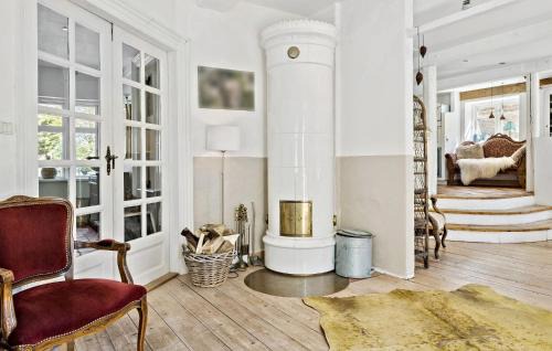 Sønderborg House | Cozy Home In Sønderborg With Kitchen