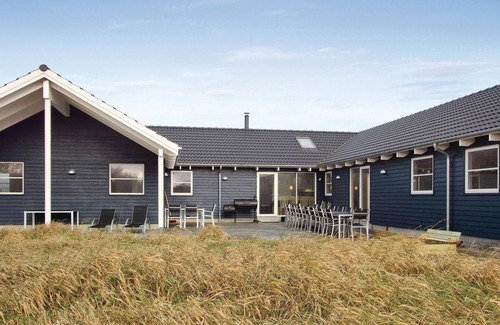 Vejers House | Cozy home in Vejers Strand with WiFi