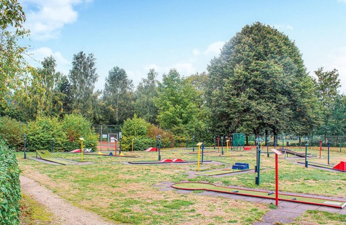 Vlagtwedde House | Cozy home in Vlagtwedde with WiFi