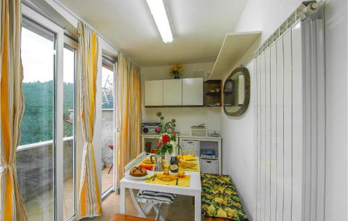 Stazzema House | Cozy Home In Volegno With Kitchenette