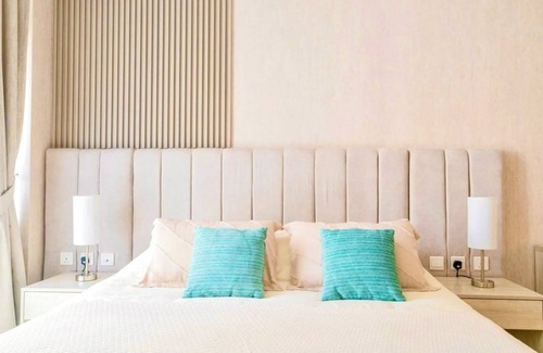 Palm Jumeirah Hotel | Cozy hotel room in palm jumeirah with beach, WiFi in superb Dubai