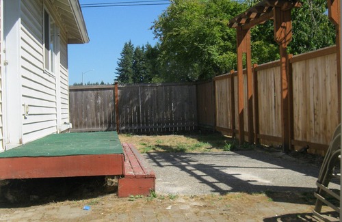 Arlington House | Cozy House with Fully Fenced & AC & Garage for Long & Short Term Rental