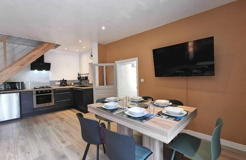 Auzon Cottage | Cozy house with games and terrace in Auzon