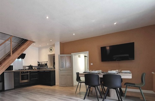 Auzon Cottage | Cozy house with games and terrace in Auzon