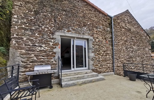 Auzon Cottage | Cozy house with games and terrace in Auzon