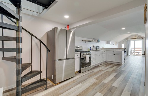 East Irondequoit House | Cozy Irondequoit Home on Lake Ontario!
