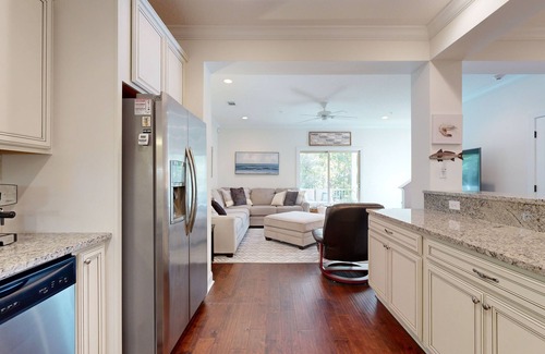 Epworth Acres House | Cozy island townhouse w/screened porch, shared pool, & serene pond views