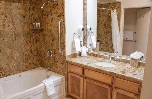 Avila Beach Hotel | Cozy King Room w/ Kitchen, & Balcony! Free Parking, Outdoor Pool and Gym Access!