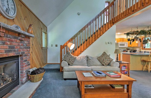 Hamlin House | Cozy Lake Ariel Home in a Nature Resorts Community!