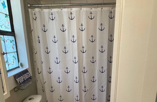 Long Branch House | Cozy Lake Front Cabin for Romantic Getaway or a Family Vacation