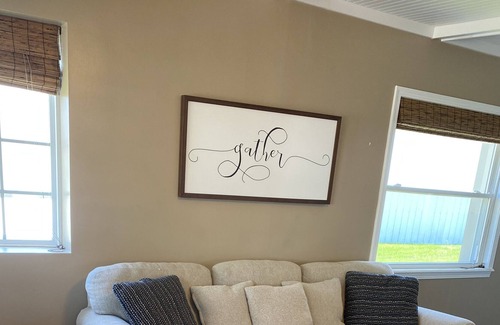 Fairfield Beach House | Cozy lake house with Buckeye Lake views and pet friendly!