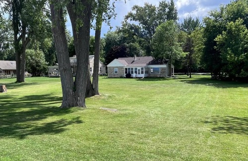 Green Bay House | Cozy, lakefront home in Green bay, WI.