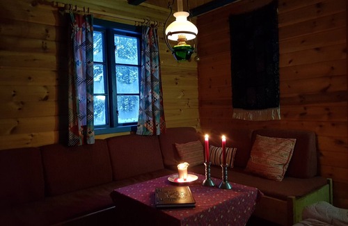 Snasa Cabin | Cozy Lakeside Cottage - in the middle of the forest