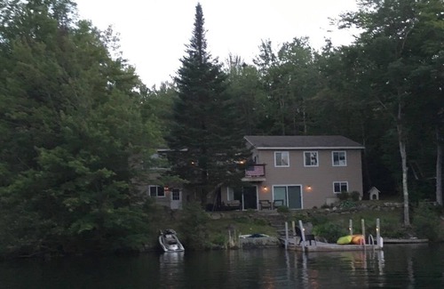 Sunapee House | COZY LAKESIDE RETREAT MINUTES FROM MT. SUNAPEE