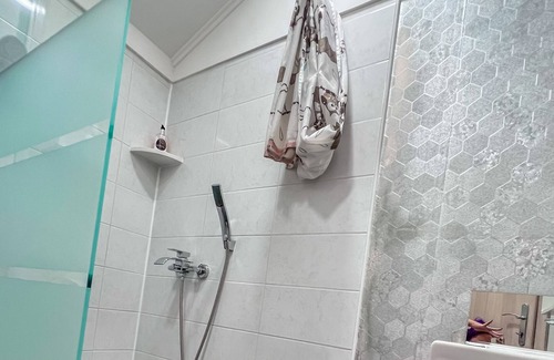 Bled Apartment | Cozy little house with pool and hot tub