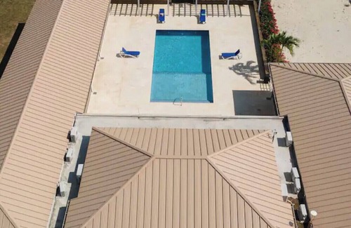 Lucea House | Cozy Luxury Ocean Pointe INN