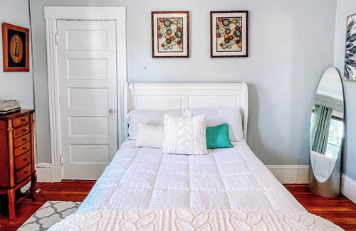 Winthrop House | Cozy & Modern Entire Home