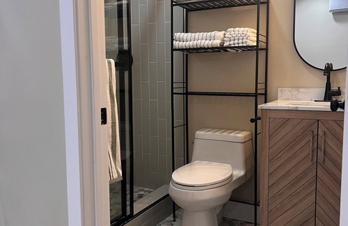 Allied Gardens House | Cozy Modern Guest House in Central San Diego 🌴✨