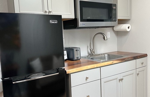 Loveland Apartment | Cozy, modern suite in the heart of Loveland Colorado.