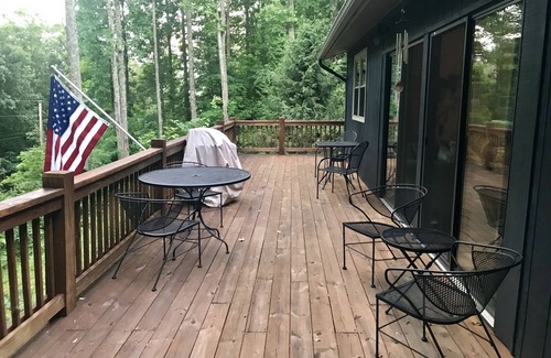 Wolf Laurel House | Cozy Mountain Cottage with Fenced Backyard in Wolf Laure Resort