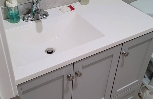Calgary House | Cozy new private suite, close to the airport. no cleaning fee
