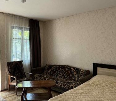 Akhali Ubani Apartment | Cozy Ninis Retreat