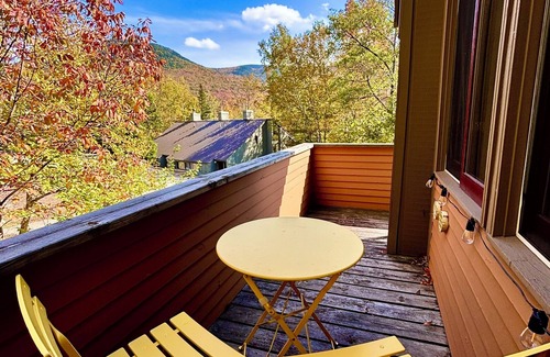 Lincoln House | Cozy Oasis With Loon Mountain Views + Ski Shuttle
