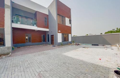 Ofin Apartment | Cozy One Bed Studio Apartment Unit