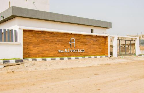 Ofin Apartment | Cozy One Bed Studio Apartment Unit