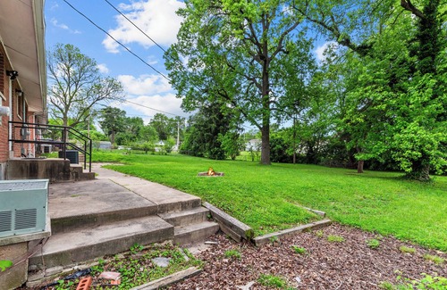 St. Ann Apartment | Cozy Peaceful 2 bedroom duplex