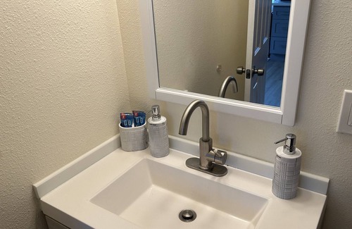 East San Jose Apartment | Cozy place to relax and take your mind off things.