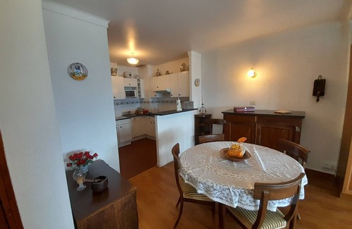 Egat Apartment | Cozy, practical mountain apartment with superb views of the Cerdagne WIFI