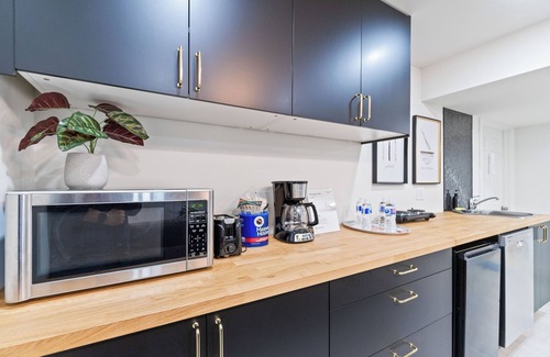 Carleton Place House | Cozy & Private Basement Suite with All Amenities