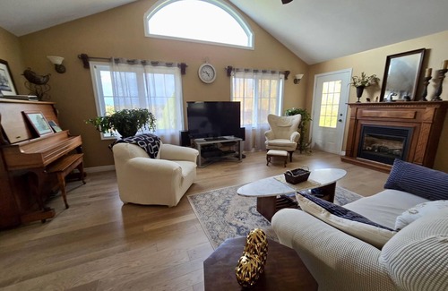 Miltonvale Park House | Cozy & Private Countryside home close to the City as well as beaches/attractions