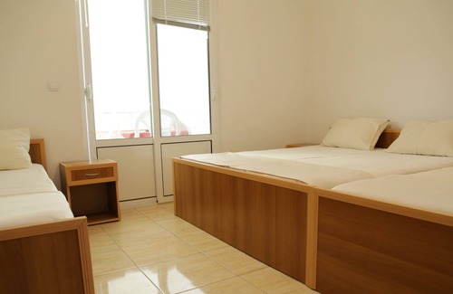 Ulcinj Apartment | Cozy Private Room For Four Persons