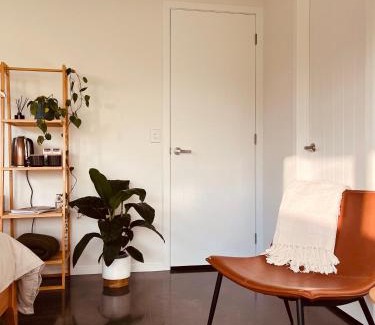 Raglan Bed & Breakfast | Cozy Private Room in New Home