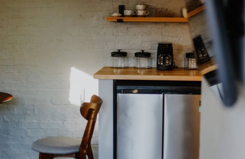 Lawrence Apartment | Cozy Private Suite in Cultural District! Walk to Mass St. ~ 5 min to KU Campus