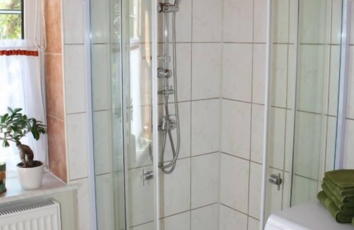 Neupetershain Nord Apartment | cozy, quiet apartment near Spreewald, central location, pets welcome