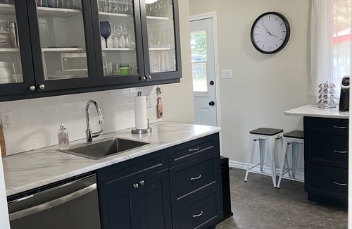 Port Elgin Cottage | Cozy, relaxing get away close to trails, beach, shopping and restaurants