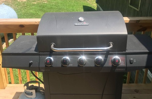 New Richmond House | Cozy Remodeled mobile home conveniently located 1mile from the town of Pineville