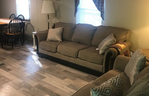 New Richmond House | Cozy Remodeled mobile home conveniently located 1mile from the town of Pineville