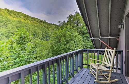 Roan Mountain House | Cozy Roan Mountain Cabin with Private Balcony!