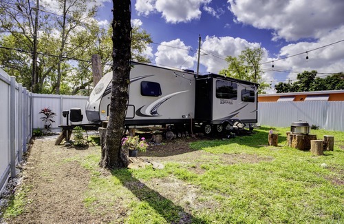Liberty City House | Cozy RV Camper 15 minute short drive to the beautiful Miami Beach and downtown