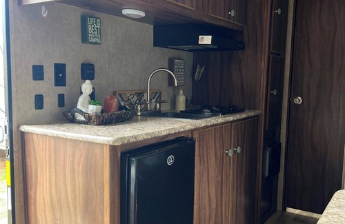 Long Beach House | Cozy RV with AC and Heat