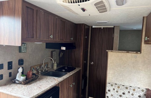 Long Beach House | Cozy RV with AC and Heat