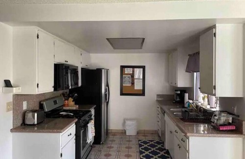 Alhambra Condo | Cozy, Safe and Centrally located to tourist sites Condo!