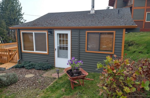 Diamond Point Cabin | Cozy, Salt Water View, Olympic Peninsula Cabin