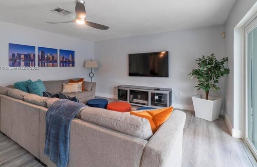 Richmond West House | Cozy, spacious and peaceful 4-bedroom, the perfect place to unwind and relax