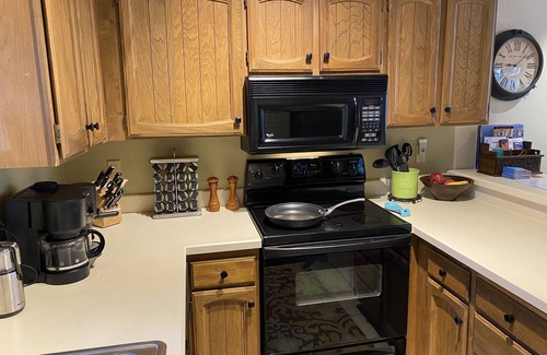 Mammoth Lakes House | Cozy, Spotless, Family Friendly - Walk to dining/shops, new remodeled bathrooms